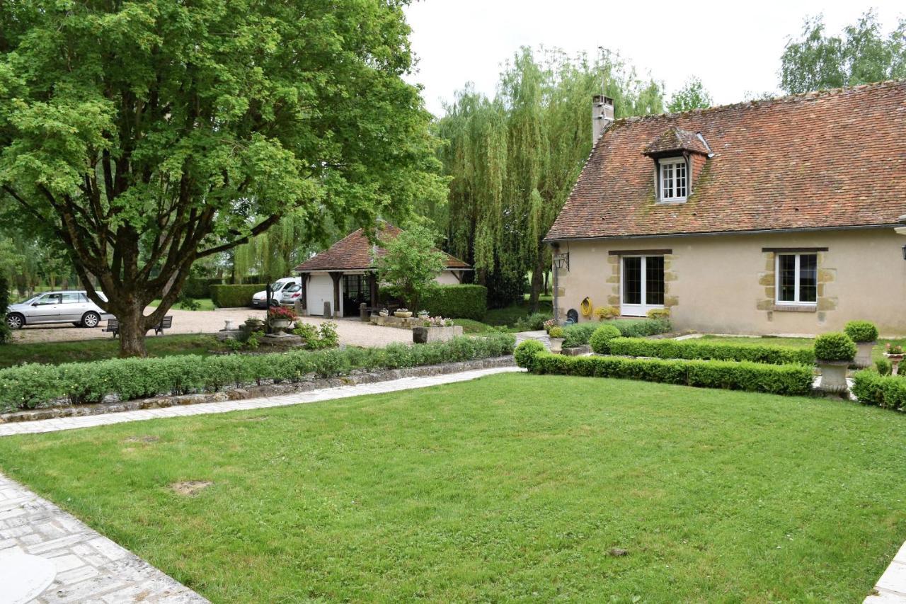 Bouges-le-Chateau Le Petit Chateau De Sainte Colombe מראה חיצוני תמונה